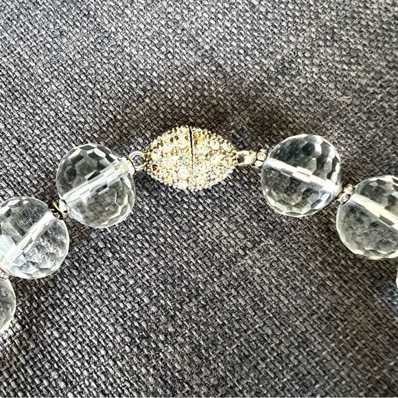 Stunning Crystal bead necklace with strong magnet cz stone closure- show… - Picture 3 of 9